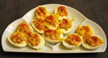 Huevos Rellenos de Gambas - Deviled Eggs Stuffed with Shrimp