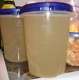 http://i.ehow.com/images/GlobalPhoto/Articles/2177467/chickenstock-main_Full.jpg